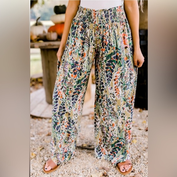 Pants - NWOT Multicolor Abstract Print Shirred
High Waist Wide Leg Pants